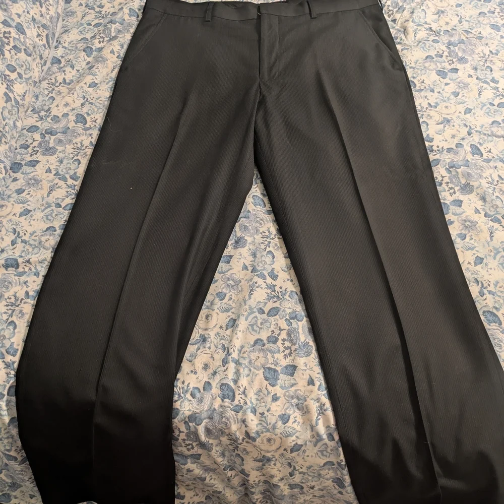 Van Heusen Black Striped Suit - Picture 6 of 8